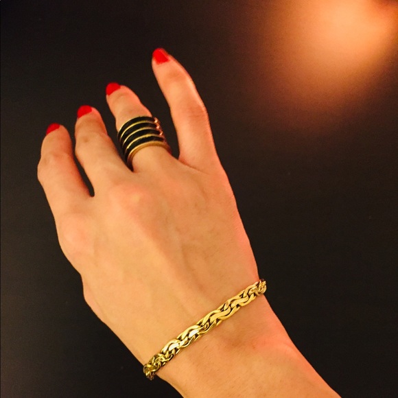 Statement Ring - Picture 2 of 4